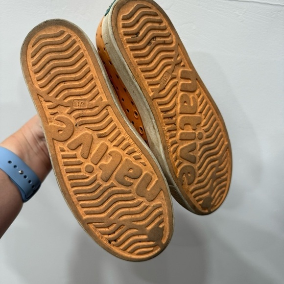 Native Kids Slip-On Rubber Shoes Orange Size 1 - Picture 6 of 7